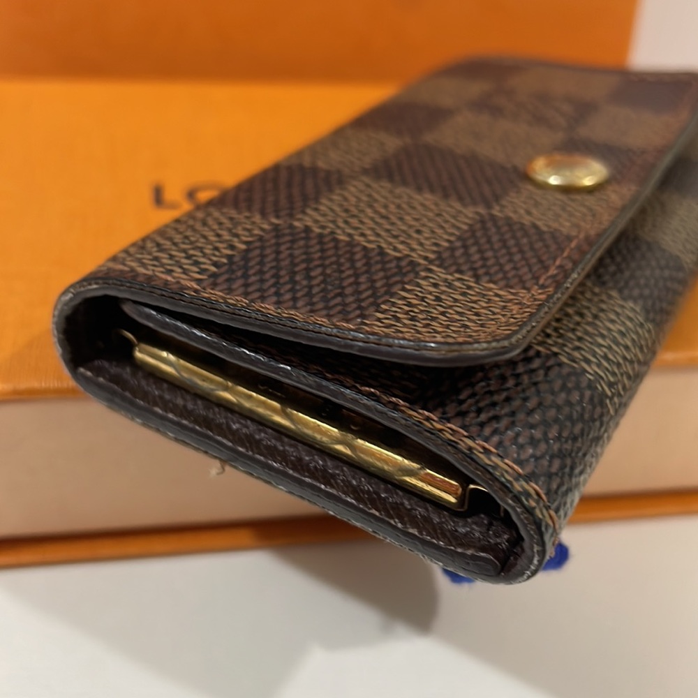 SOLD❤️Authentic LV DE 4 key holder 🔑 - Picture 7 of 15